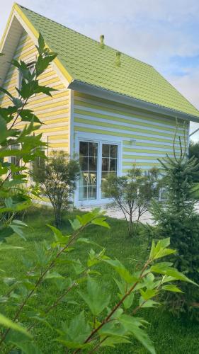 2 bedrooms, 4 beds