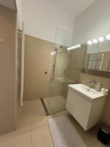 Vienna City Loft Apartment Naschmarkt U4 5