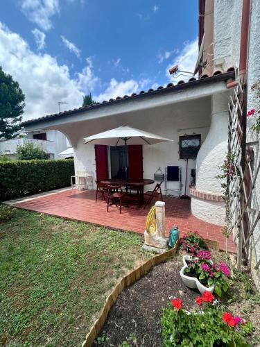 Tra la luna e il mare - delizioso appartamento con giardino nella riviera del conero per un soggiorno felice gîte à louer Ancône