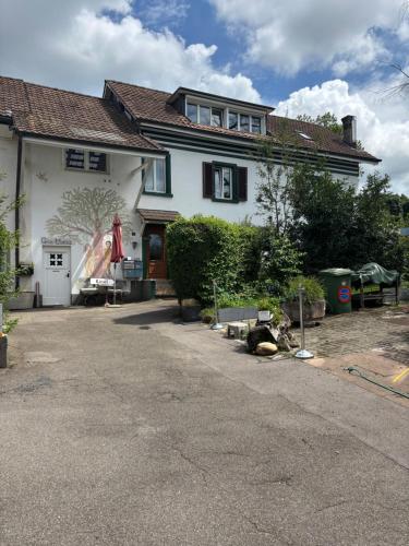 Kaiseraugst in ไรน์เฟ็ลเด็น