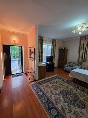 Guest House at DO Altyn - Kum in Chetkoysu
