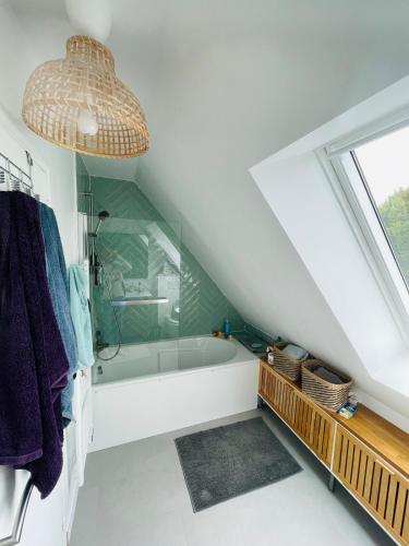 Maison et Jardin, plages et commerces à pied (Maison et Jardin, plages et commerces a pied) in Parame