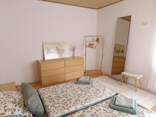Ferienwohnung am Kurwald, Nähe Kliniken, 88qm, Parkplatz in Bad Lippspringe, Deutschland