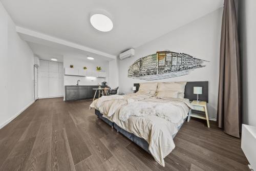 Modern city-center apartment with castle view, Bratislava (photo 4)
