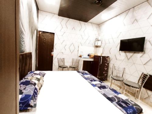 S & A HOMESTAY & PG - Budget Rooms Near LPU Phagwara LAW Gate, Phagwāra (foto 4)