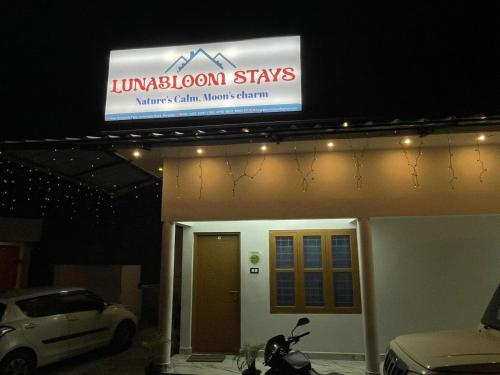 LunaBloom Stays in Marajura