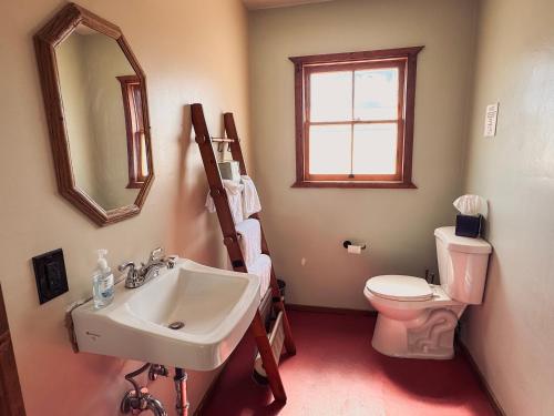 Room 2 - Downtown Joshua Tree Motel - Pet Friendly - Walk to Shops & Visitor Center, Minutes to Park Entrance, Joshua Tree (fotografie 7)