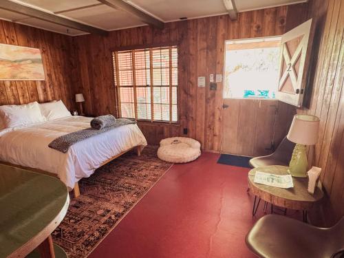 Johua Tree Ranch House Motel - Downtown - Room #2 in Joshua Tree, USA