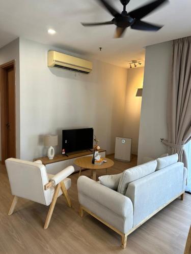 Arcoris SOHO Mont Kiara 2B2B Home Stay - image 11
