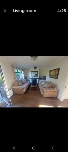 0ne bed house on private road in Lusk