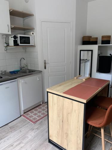Tiny duplex, Caen (photo 5)
