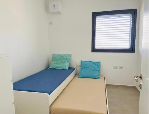 Only one room - Hadera Center in Hadera