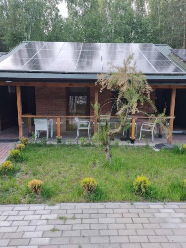 2 bedrooms, 6 beds