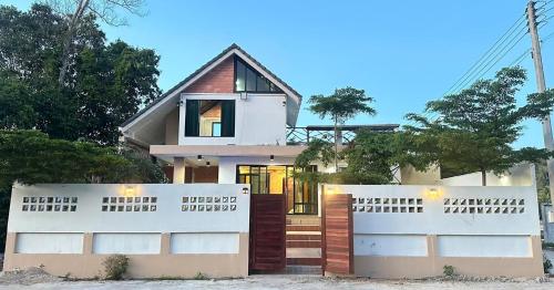 Enjoy Pool Villa, Narathiwat