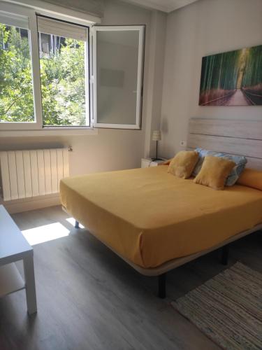 Spacious with free parking in Old Town-Casco Viejo, Bilbao (foto 4)