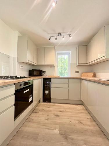 Lovely 2-Bedroom New Forest apartment on a Farm in นิวมิลตัน