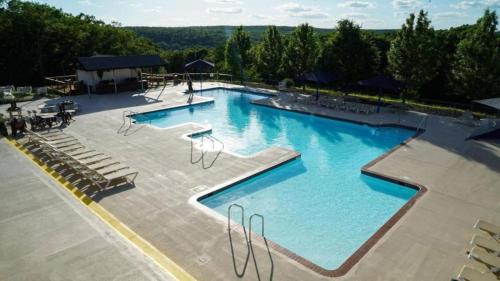 Surrounding environment, Serenity Falls - Stylish 4Bdr Mountain Retreat, Hot Tub, Pool in Bushkill (PA)