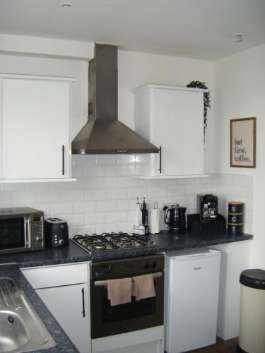 Cozy hotel-style city apartment with free parking in เวิร์ตลีย์