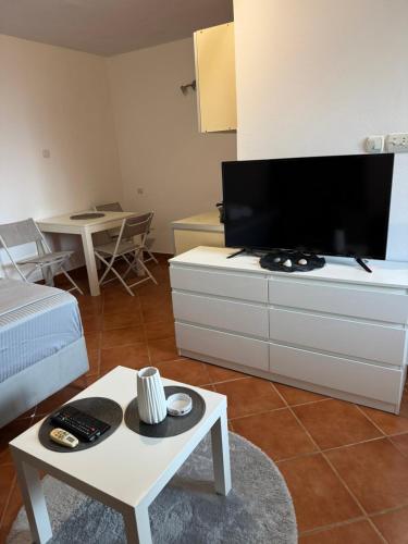 Lana Apartment in Skaljari