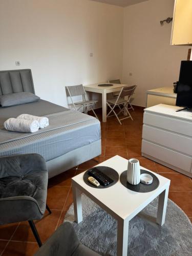 Lana Apartment in Skaljari