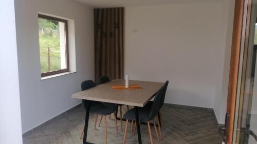 Micul conac in Oeştii Ungureni