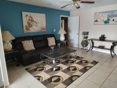 TheTotal Florida life style heated pool 5 bedrooms