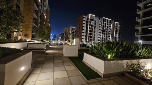 Azizi Riviera Luxury Studio with Grand Balcony, Дубай (фото 8)