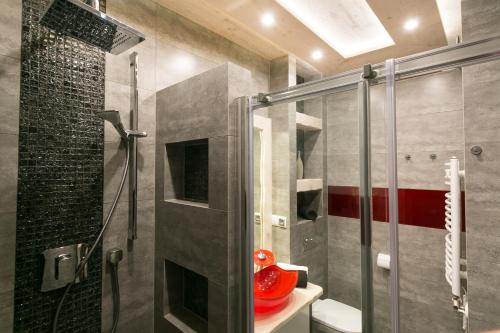 Two-Bedroom Apartment image 9