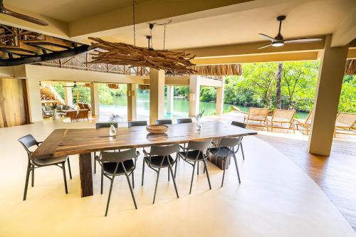 Salón de banquetes, Reserva Icara in Livingston