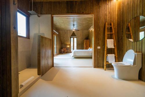 Baño, Reserva Icara in Livingston