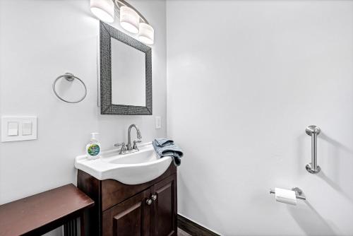 Bungalow Bliss in Fayetteville, USA