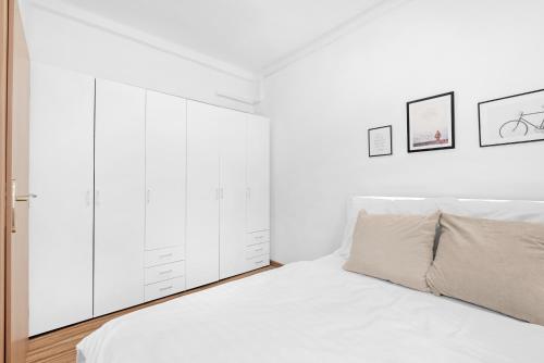 Spacious 3BR Apt by Bus station Nivy Mall with AC, Bratysława (zdjęcie 6)