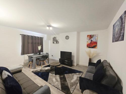 Exquisite City Centre Apartment