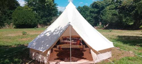 tente western in Hennebont