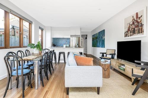 Artscape - Luxurious Bondi Beach Family Villa!