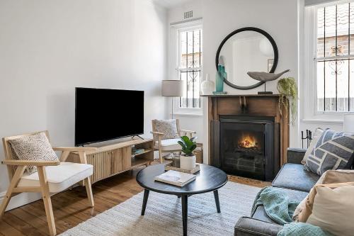 Artscape - Luxurious Bondi Beach Family Villa! - image 5