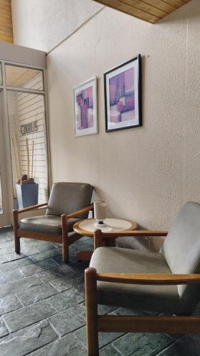 Studio 4 pax, Edificio Cirrus in 拉斯雷納斯