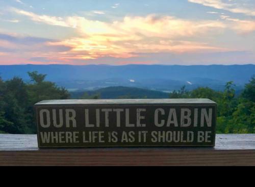 Lookout Cabin in Rileyville