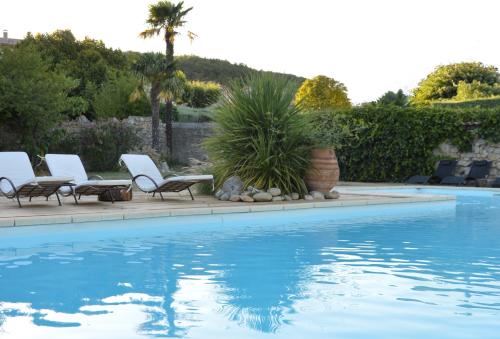 Accommodation in Villeneuve-de-Berg
