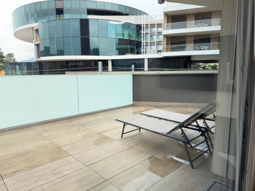 2 Min Walk Chorus Life, with 2 Bedrooms and 2 Bath, Bergamo (photo 7)