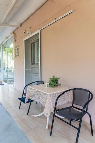 Apartment's Theodoros 2 in Kamena Vourla