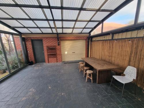 حديقة, Oberon home in Newport