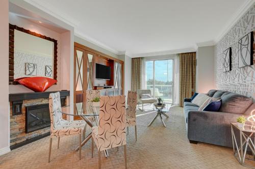 The Cerulean Suite at MGM Signature BALCONY 5 MIN WALK FROM F1 GRANDSTAND Located at Tower 3, Лас-Вегас (фото 11)