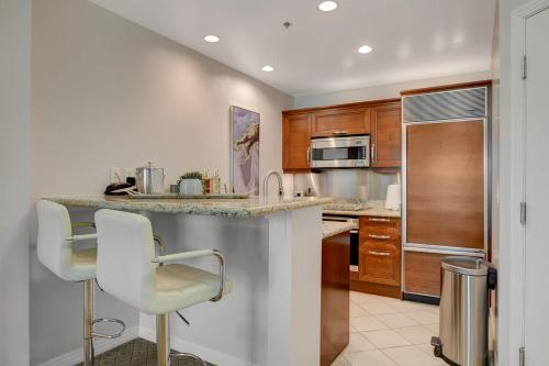 The Cerulean Suite at MGM Signature BALCONY 5 MIN WALK FROM F1 GRANDSTAND Located at Tower 3, Лас-Вегас (фото 10)