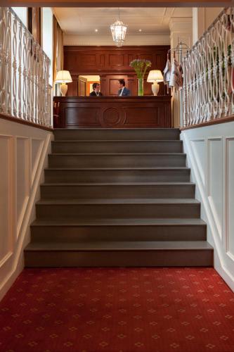 Hotel Executive - image 12