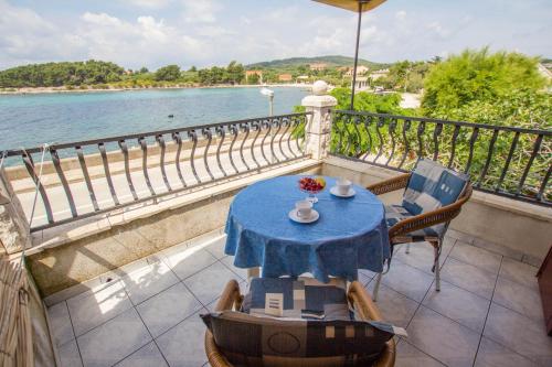 Apartments Bartul in Sucuraj