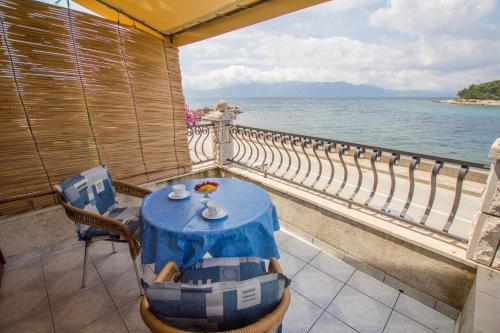 Apartments Bartul in Sucuraj