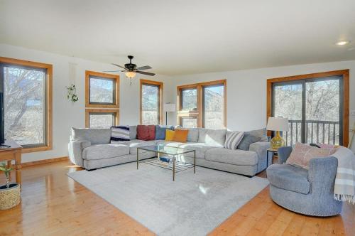 Hillside Home, 1 Mile From Salida, With Hot Tub in Salida, USA