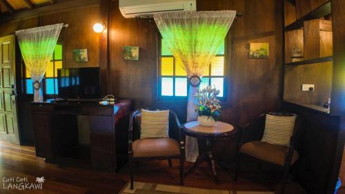 Red Coral Cottage near Durian Perangin Waterfall