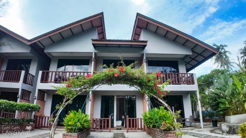 Red Coral Cottage near Durian Perangin Waterfall
